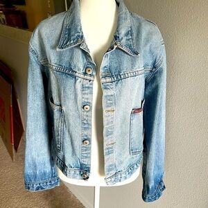 Breaker Jeans: Excellent Condition Women’s Denim Distressed Jeans Jacket, Size L